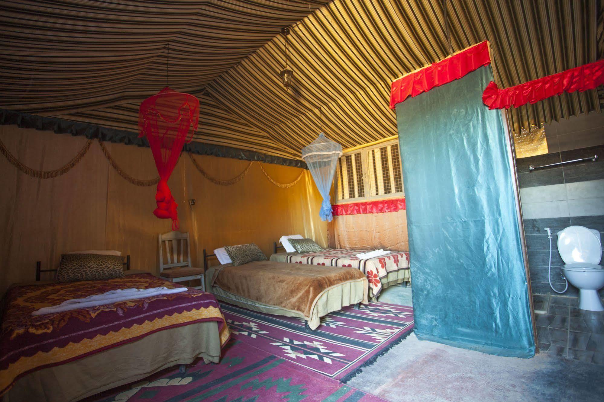 Captain'S Desert Camp Wadi Rum Exteriör bild