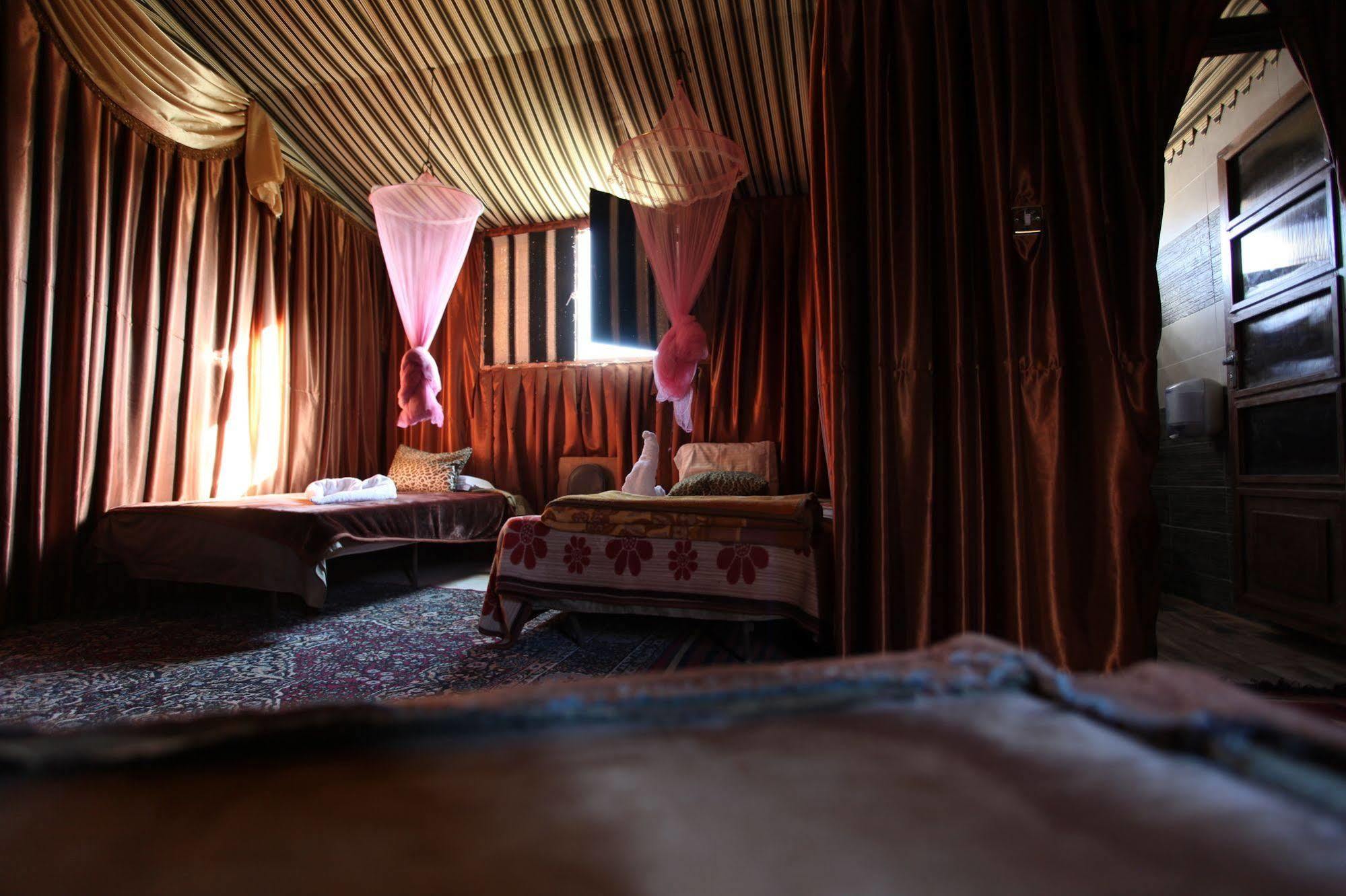 Captain'S Desert Camp Wadi Rum Exteriör bild